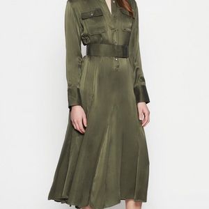 Equipment- leonora belt dress in green